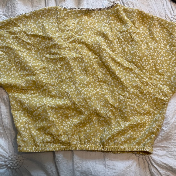 Wrap crop top - Picture 2 of 5